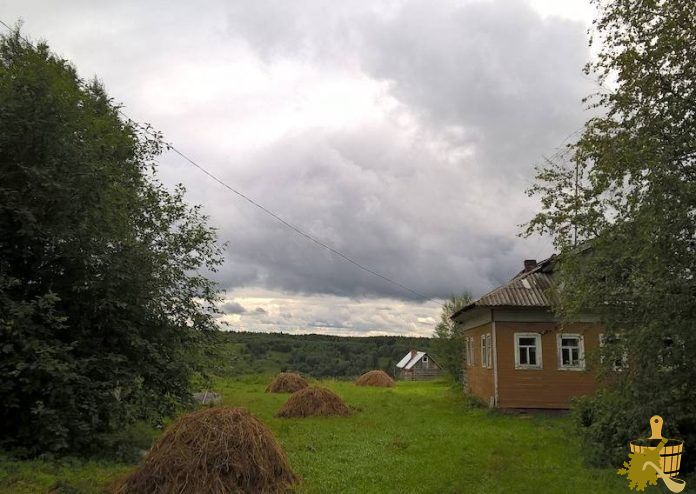 Деревенская баня в Нижнем Койдокурье Архангельской области