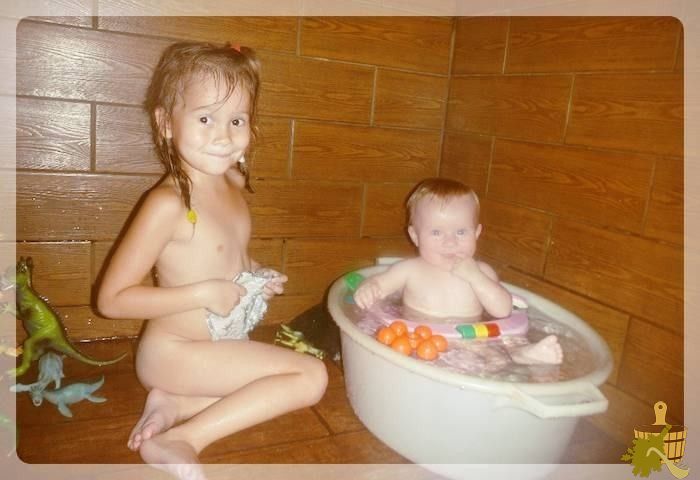 Дети в бане