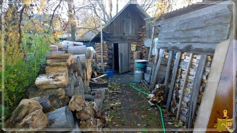 дрова у бани