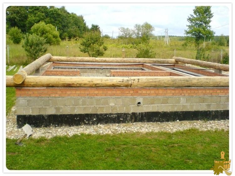 Рубленная баня своими руками (рубить, банить, рука) ustanovka_sruba_na_fundament